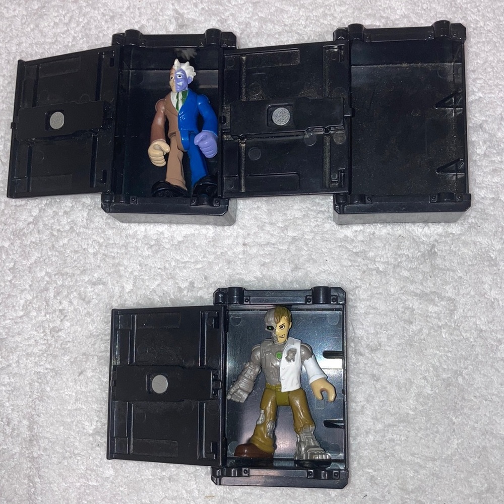 Fisher price imaginext two face super friends with safes